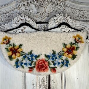 VINTAGE Floral Patterned Hand Hooked 1/2 Round  Rug